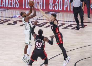 久發策略運動網-公鹿隊球星亞德托昆波悲上加悲，導致賭盤不被看好