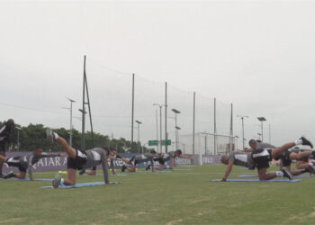 卡達世界盃倒數計時　裁判「考前衝刺班」金哨齊聚