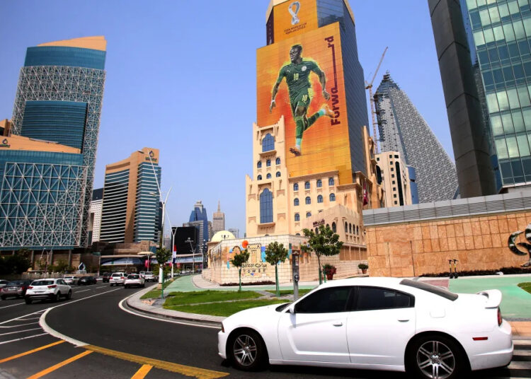 世界盃前勞工爭議再起 卡達逮捕約60示威移工